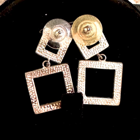 Sparkly dangling square rhinestone earrings - Picture 4 of 5
